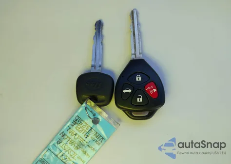 2011 Toyota Avalon z USA, uszkodzony, nr VIN 4T1BK3DB1BU432510